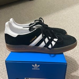Adidas Gazelle 9.5 Men’s NWOT